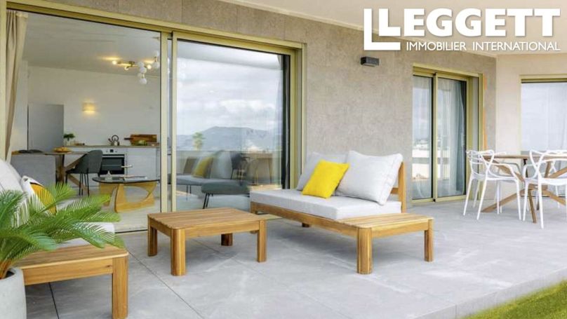 A louer APPARTEMENT DUPLEX NEUF T3 97 M2 TERRASSE BORD DE MER NICE