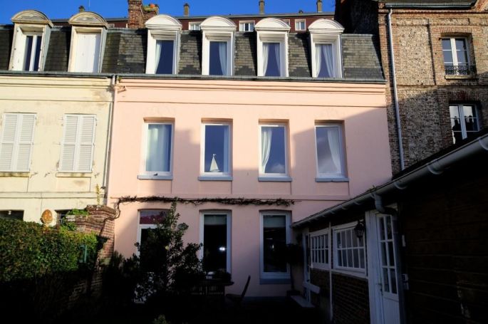 A vendre MAISON DE MAîTRE BORD DE MER SAINT VALERY EN CAUX