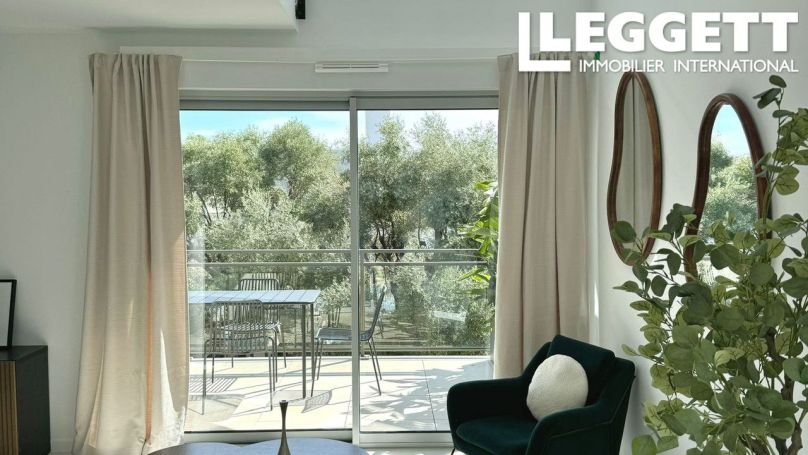 A louer APPARTEMENT DUPLEX DE PRESTIGE T5 111 M2 TERRASSE BORD DE MER ANTIBES