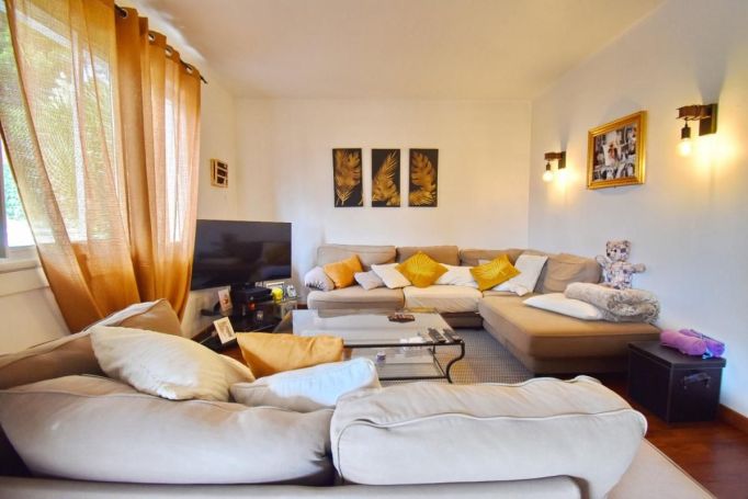 A louer MAISON 5 PIECES 102 M2 VUE MER SETE