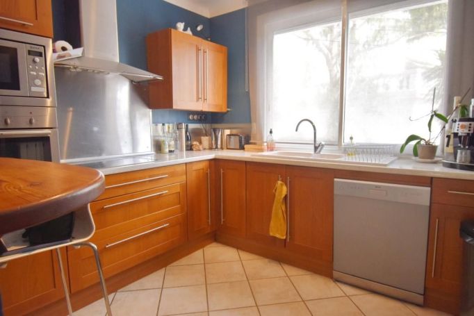 A louer MAISON 5 PIECES 102 M2 VUE MER SETE