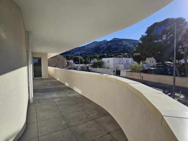 APPARTEMENT NEUF T4 88 M2 TERRASSE BORD DE MER MARSEILLE