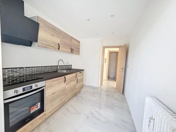 A louer APPARTEMENT T3 71 M2 VUE MER LE CANNET