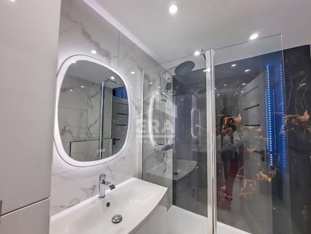 A louer APPARTEMENT NEUF T4 125 M2 TERRASSE BORD DE MER CAGNES SUR MER