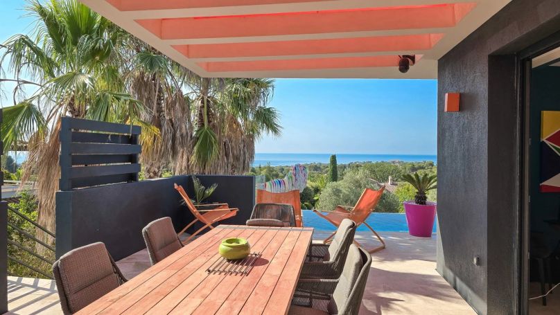 A vendre BELLE VILLA CONTEMPORAINE 6 PIECES 260 M² VUE MER SAINT RAPHAEL