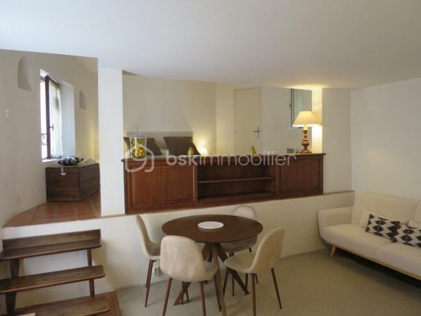 APPARTEMENT T2 37 M2 VUE MER ANTIBES