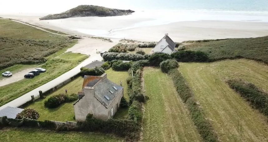 vente Maison années 30 à 20 mètres de la plage Baie de Douarnenez