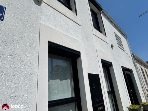 A vendre LOFT 5 PIECES 87 M2 BORD DE MER L AIGUILLON SUR MER