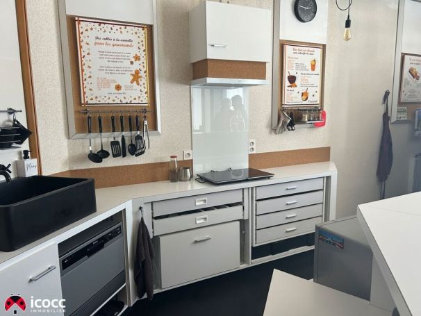 A vendre LOFT 5 PIECES 87 M2 BORD DE MER L AIGUILLON SUR MER