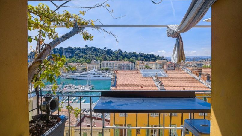 A vendre Port de Nice 4P 77 mÂ² avec terrasse au dernier Ã©tage 06300 Nice