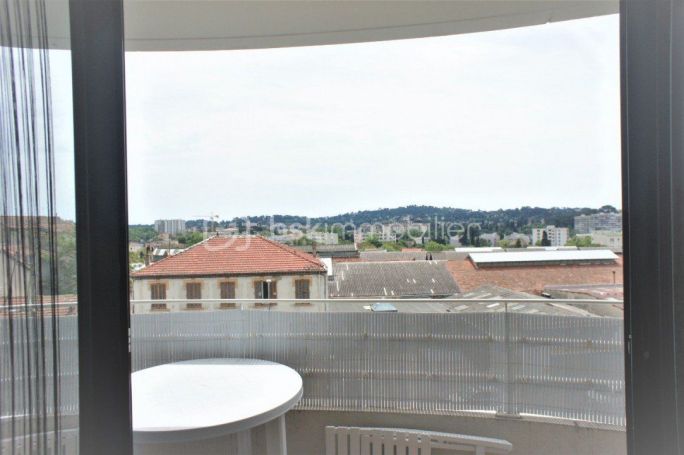 A vendre T3 de 71 m2  + Terrasse loggia de 13m2 + GARAGE  +++++++ AUCUN TRAVAUX 83100 Toulon