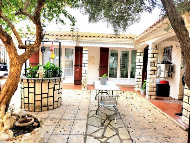 A vendre Maison Plain-Pied type 4 + 2 Garages. SH 97m² 13230 Port Saint Louis Du Rhone