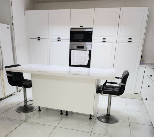 A vendre Maison Plain-Pied type 4 + 2 Garages. SH 97m² 13230 Port Saint Louis Du Rhone