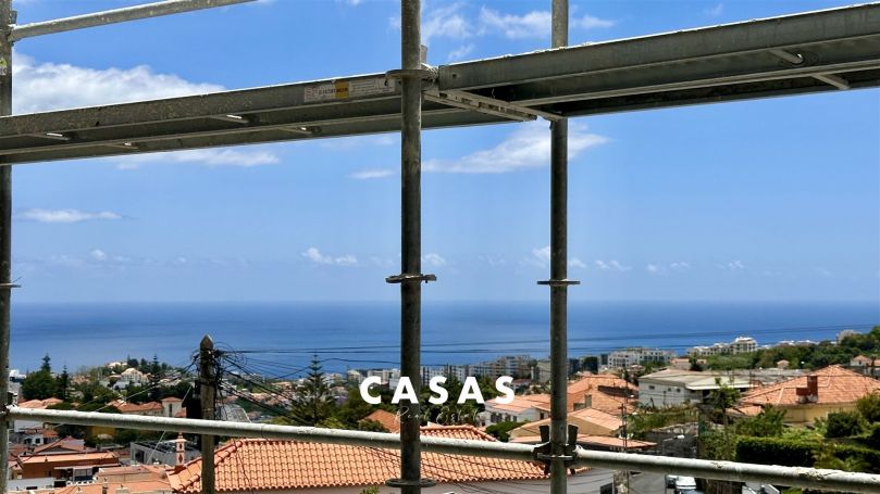 A vendre APPARTEMENT  95 M2 BORD DE MER FUNCHAL