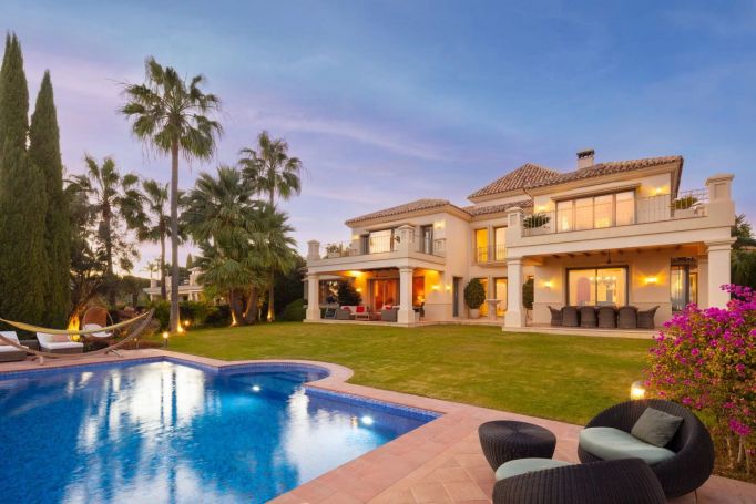 A vendre Villa charmante et luxueuse dans la communautE 5 Etoiles de Los Flamingos  BENAHAVIS