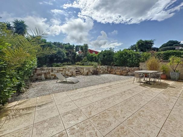 A louer MAISON 5 PIECES 125 M2 BORD DE MER ANTIBES