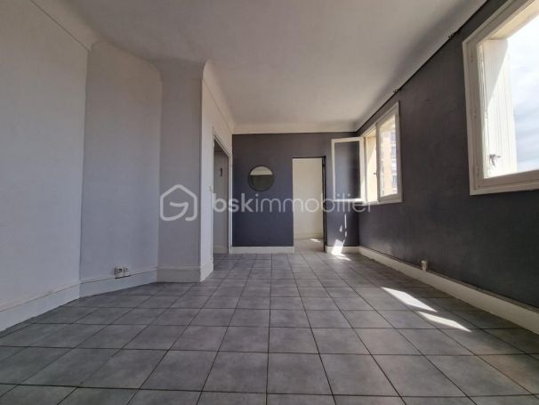 APPARTEMENT T4 72 M2  NIMES