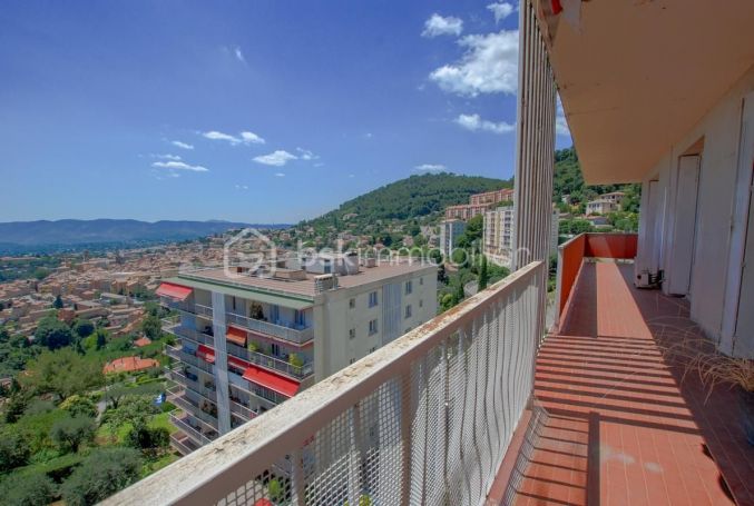 APPARTEMENT T4 77 M2 VUE MER GRASSE