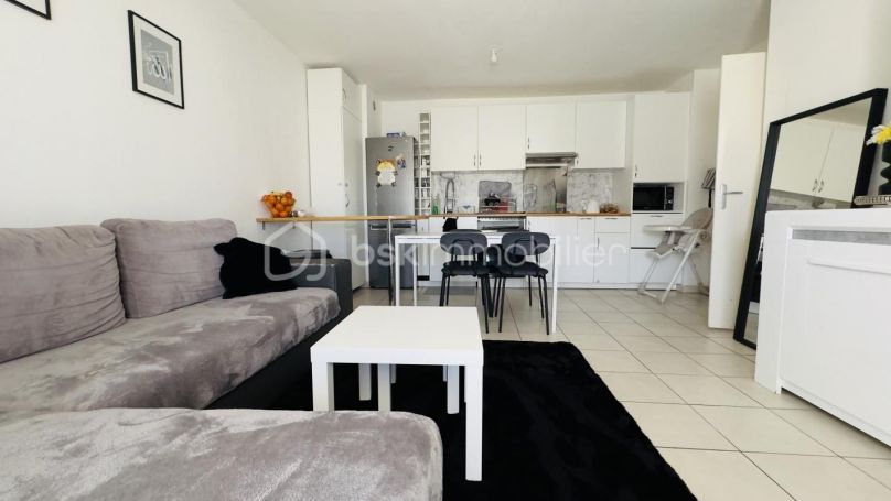 APPARTEMENT T3 54 M2 TERRASSE BORD DE MER MARSEILLE