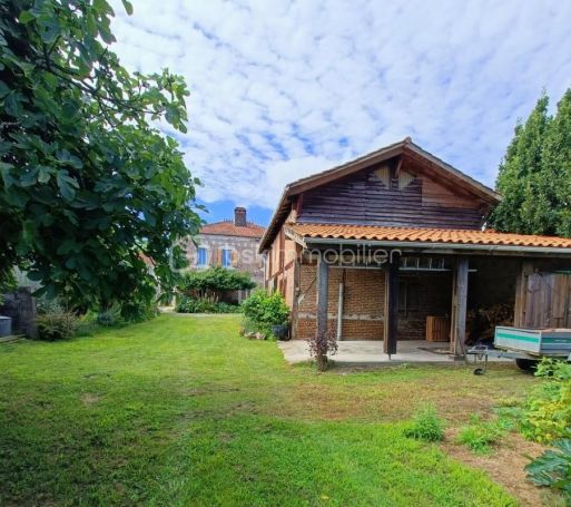 MAISON  DE MAîTRE BORD DE MER SAINT JULIEN EN BORN