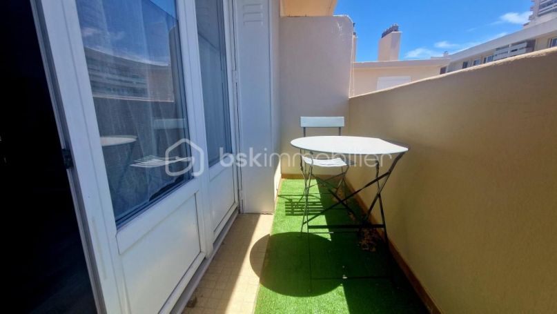 APPARTEMENT T3 50 M2 BORD DE MER TOULON