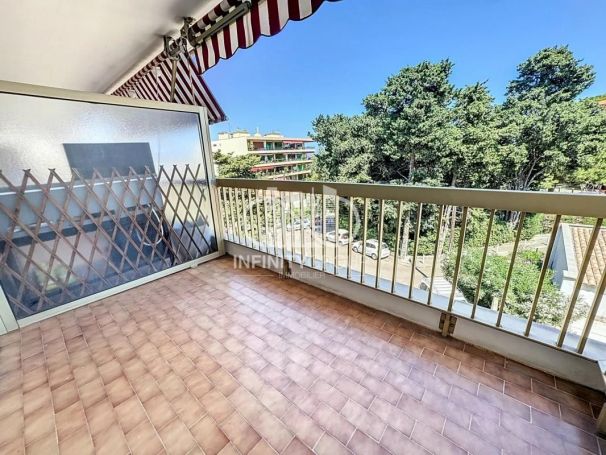 APPARTEMENT T2 65 M2 TERRASSE BORD DE MER ANTIBES