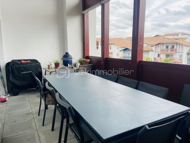 APPARTEMENT T2 42 M2 TERRASSE PLAGE à PIED URRUGNE