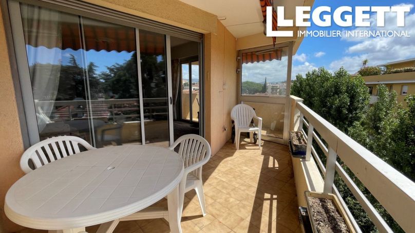 APPARTEMENT DE PRESTIGE T3 74 M2 TERRASSE BORD DE MER SAINT RAPHAEL