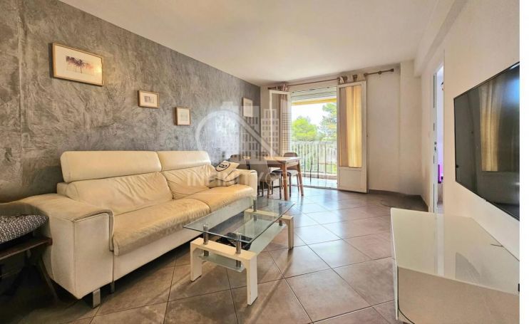 APPARTEMENT T3 64 M2 BORD DE MER ANTIBES