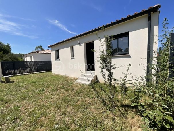 MAISON  3 PIECES 80 M2  SAINT JULIEN LES ROSIERS