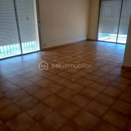 APPARTEMENT T4 96 M2 TERRASSE  PERPIGNAN