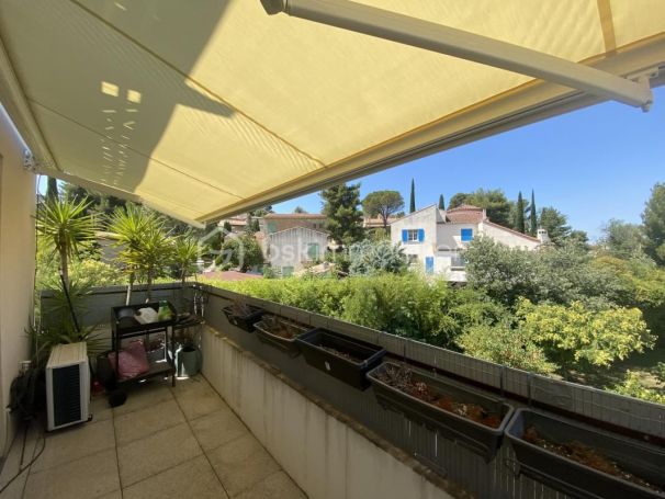 APPARTEMENT T3 57 M2 TERRASSE BORD DE MER MARSEILLE