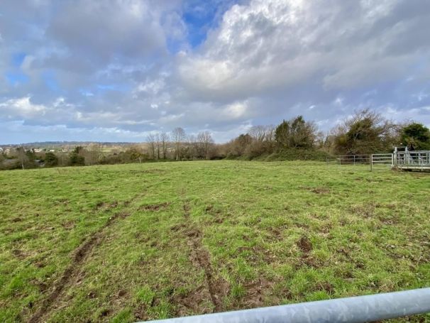 A vendre TERRAIN 885 M2 BORD DE MER VAU