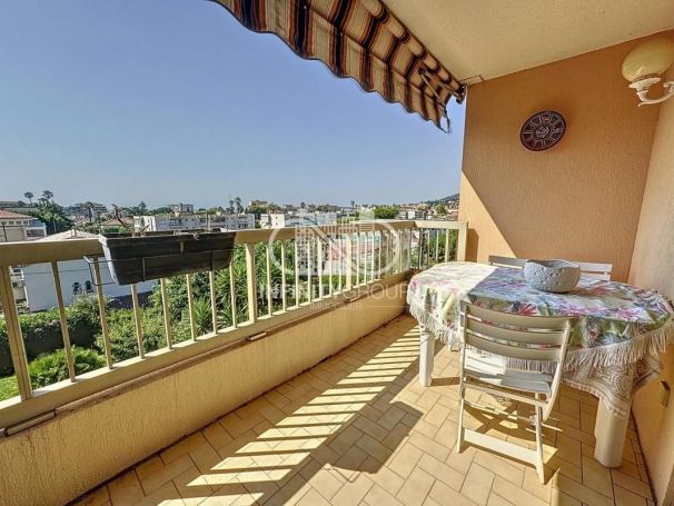 APPARTEMENT T3 57 M2 TERRASSE BORD DE MER GOLFE JUAN