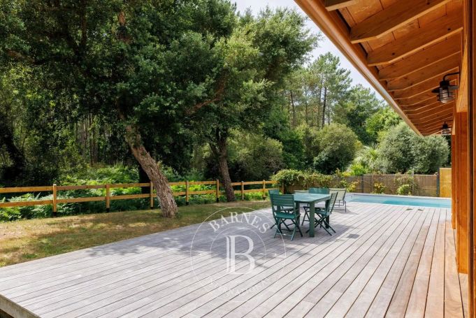 A vendre jolie maison en bois 5 PIECES 150 M² PROCHE MER ET GOLF MOLIETS-ET-MAA