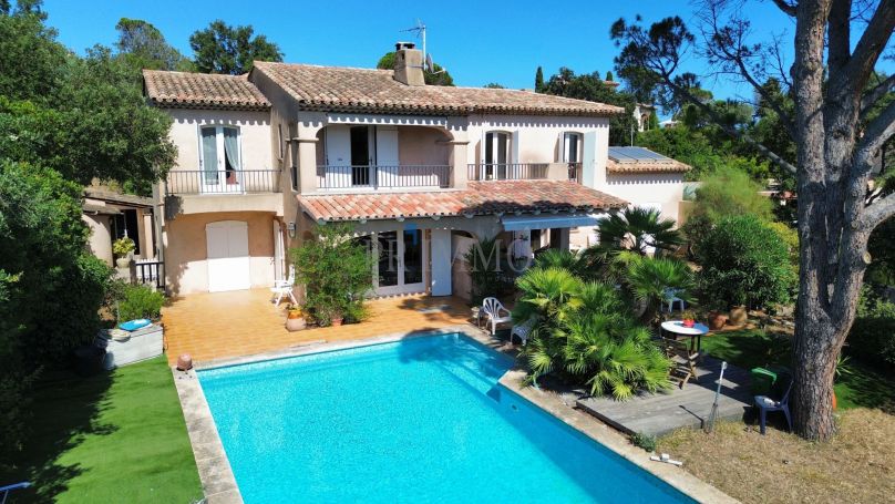 A vendre Ã vendre Ã  Saint Aygulf (83) : immense maison avec 6 piÃ¨ces 83370 FrÃ©jus