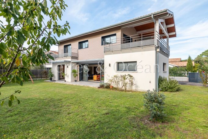 MAISON  D'ARCHITECTE BORD DE MER CAPBRETON