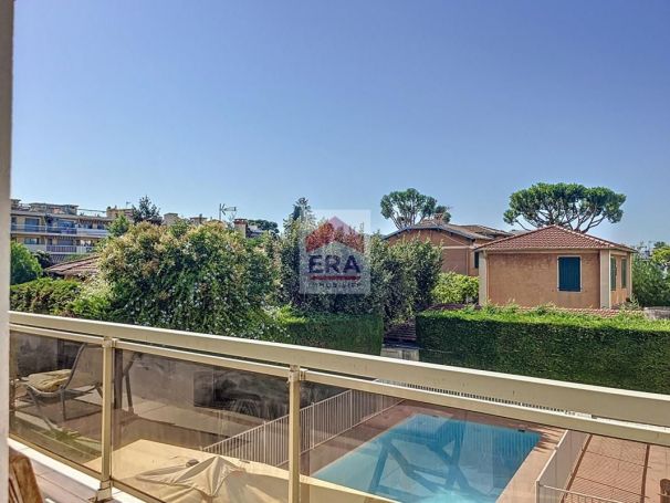 APPARTEMENT T3 44 M2 TERRASSE BORD DE MER CAGNES SUR MER