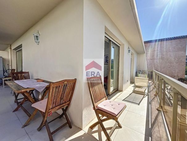 APPARTEMENT T3 44 M2 TERRASSE BORD DE MER CAGNES SUR MER