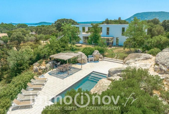 A louer MAISON D'ARCHITECTE VUE MER SAINTE LUCIE DE PORTO VECCHIO