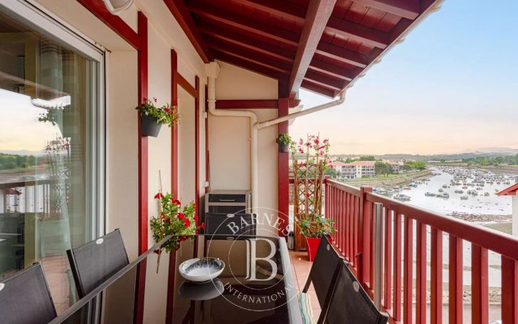 A vendre BEL APPARTEMENT 71 M² TERRASSE PROCHE CENTRE VILLE CIBOURE