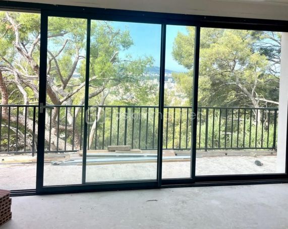 MAISON  3 PIECES 126 M2 VUE MER TOULON