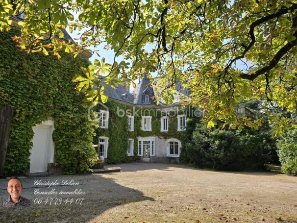 MAISON  DE MAîTRE  LA CHAIZE LE VICOMTE