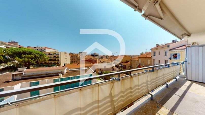 APPARTEMENT T2 46 M2 BORD DE MER CANNES