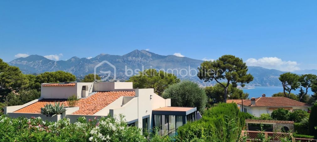 MAISON  6 PIECES 250 M2 VUE MER ROQUEBRUNE CAP MARTIN