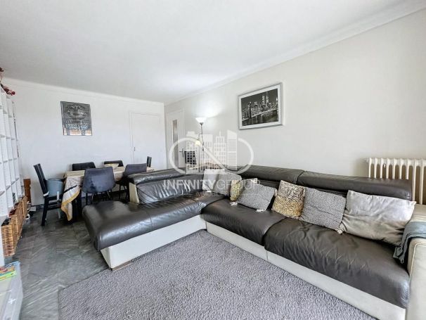 A louer APPARTEMENT T3 67 M2 TERRASSE VUE MER JUAN LES PINS