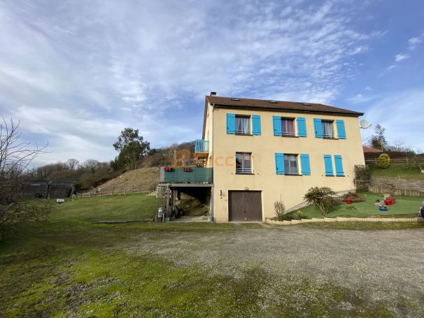 A vendre GRANDE Maison 7 PIECES 184 M² FECAMP