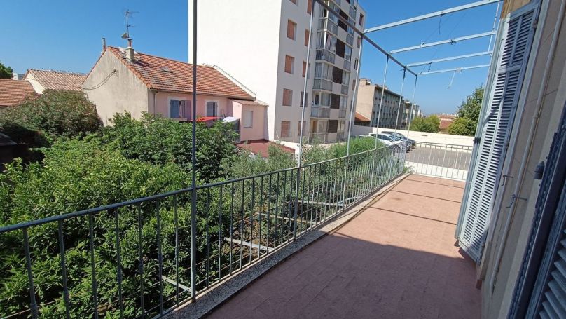 A vendre MAISON +150m² terrain de 391m² + garage et petite dEpendance  Marseille 14Eme