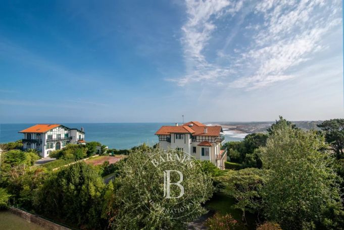 A vendre APPARTEMENT T3 73 M² VUE MER BIARRITZ LE PHARE