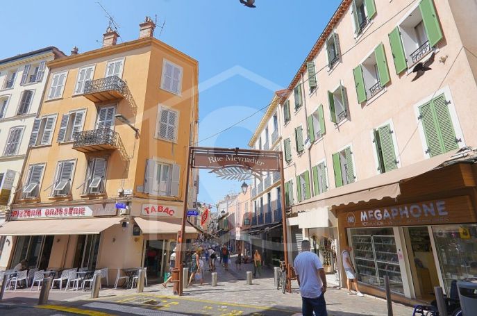 APPARTEMENT T2 40 M2 BORD DE MER CANNES